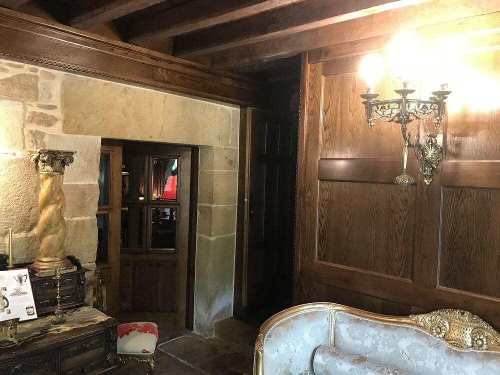 Palacio De Trasvilla Escobedo Kültér fotó