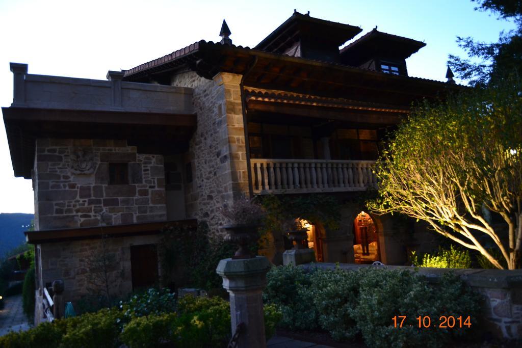 Palacio De Trasvilla Escobedo Kültér fotó