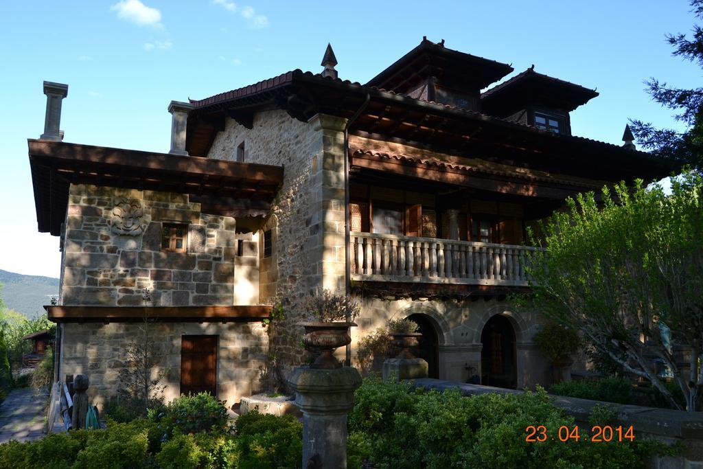 Palacio De Trasvilla Escobedo Kültér fotó
